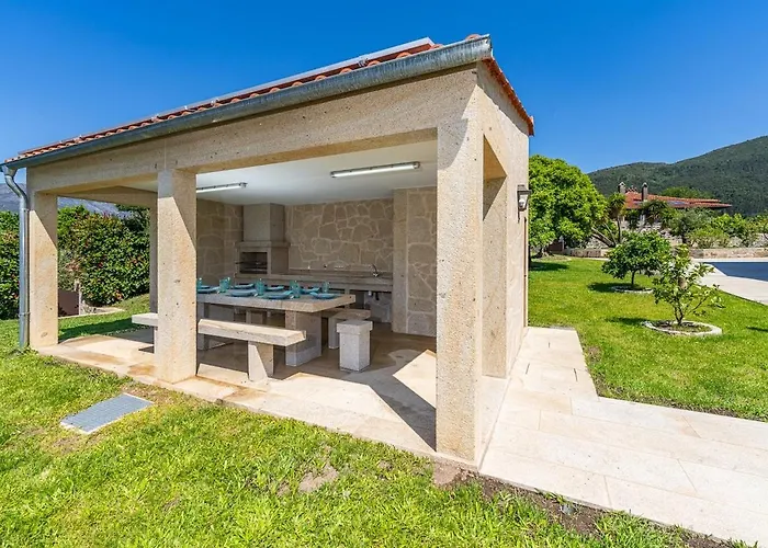 Villa Casa Da Ana - With Private Pool And Garden Moreira do Lima